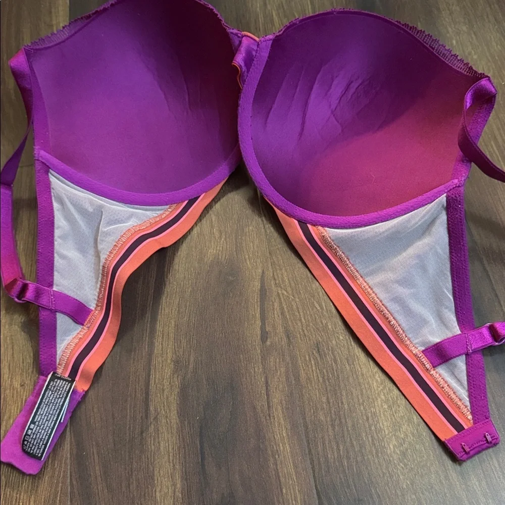Victoria's Secret Very Sexy Push Fuchsia Lace Bra 36DDD